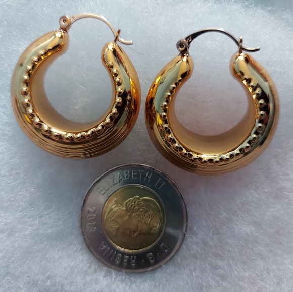 24k Gold Plated Light Hoop Earrings - Picture 6 of 10